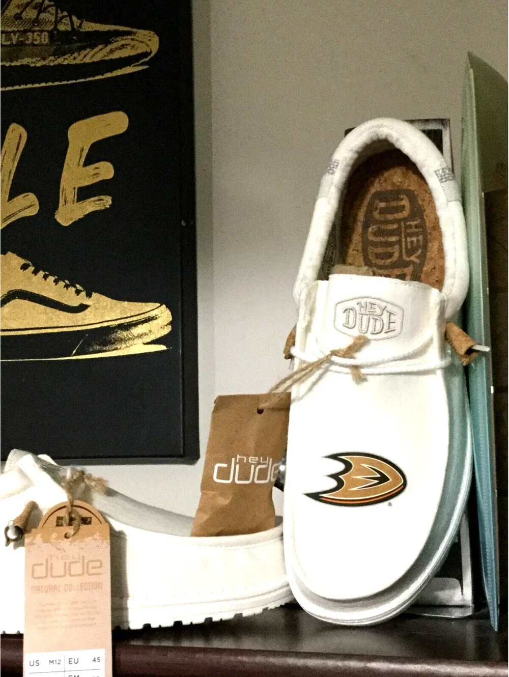 Hey Dudes Shoes Mens Size 12 Off White Anaheim Ducks